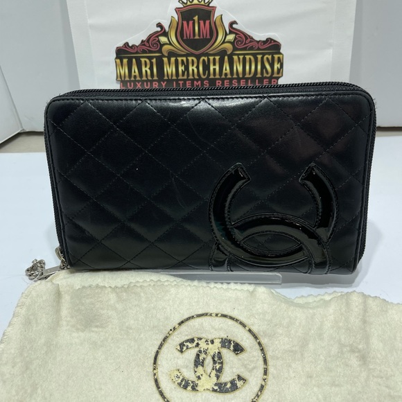 Chanel Cambon Zippy Wallet /clutch in lambskin , preloved. - Picture 13 of 14